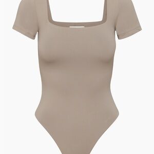 Babaton (Aritzia) Original Contour Squareneck Bodysuit